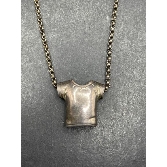 Vintage J&C Ferrara Co Inc. Sterling Silver 925 Shirt Pendant Chain Necklace 15" - Picture 1 of 9
